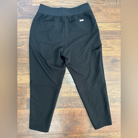 FIGS scrub pants medium extra petite - Picture 7 of 8